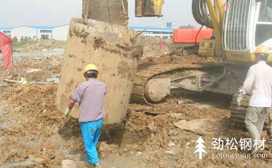 旋挖钻施工埋设钢护筒