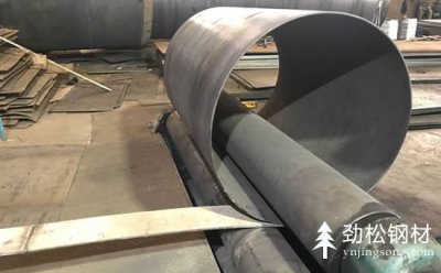 钢护筒包边