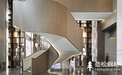 云南昆明圆弧形楼梯设计及尺寸，既美观又大气